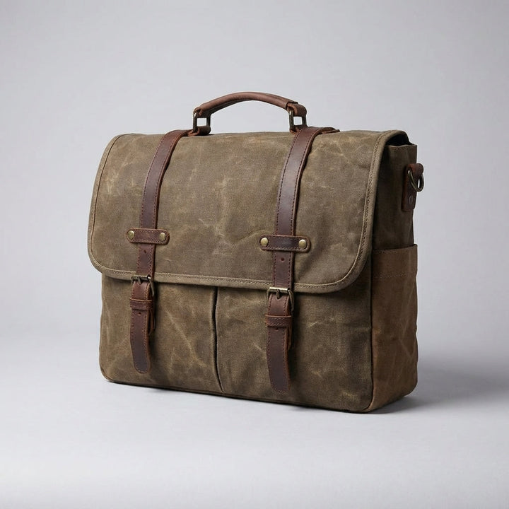 Brązowa męska torba listonoszka MetroSatchel. Skórzana torba na ramię, idealna do pracy i codziennego użytku.