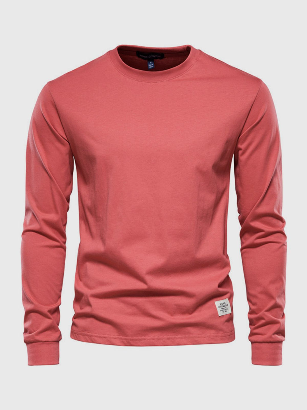 Detal rękawa męskiego longsleeve. Wygodny mankiet, modna i ciepła koszulka z długim rękawem na zimę.