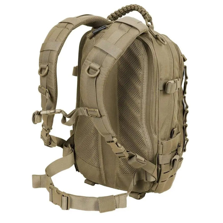 Detale systemu MOLLE na męskim plecaku taktycznym Explorer 30L, gotowy na dodatkowy sprzęt survival.