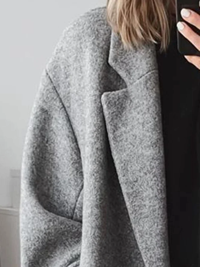 Płaszcz damski oversize, niebieski, elegancki i nowoczesny, idealny na zimę.