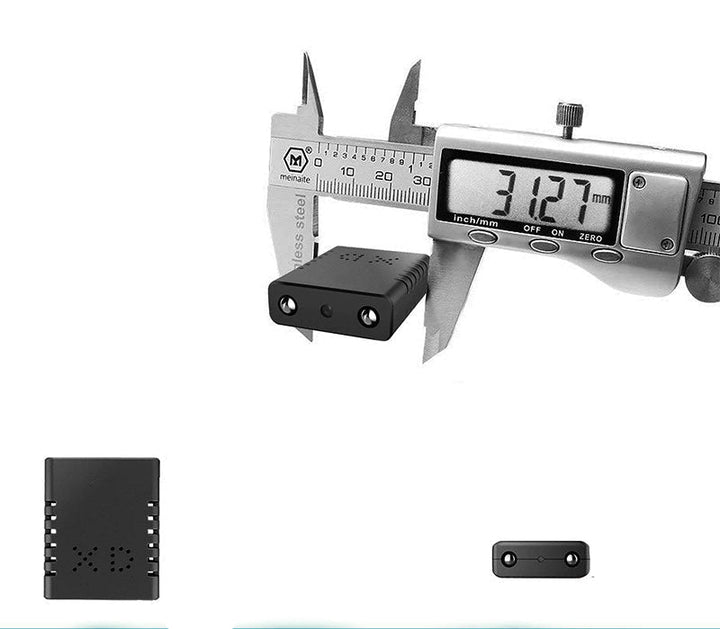 Kompaktowa mini kamera HD z bezprzewodowym połączeniem, noktowizorem i wykrywaniem ruchu. Idealna do dyskretnego monitoringu.