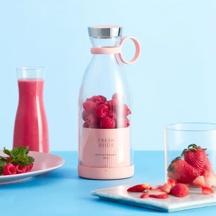 Przenośny blender ultra-kompaktowy, stylowy, z akumulatorem i mocnymi ostrzami do smoothie i koktajli proteinowych.