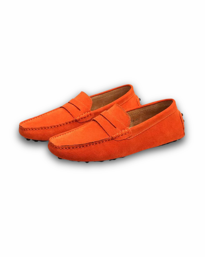 Męskie eleganckie mokasyny w kolorze czerwonym, miękka podeszwa, szykowne i wygodne, idealne do biura i na codzienne wyjścia.