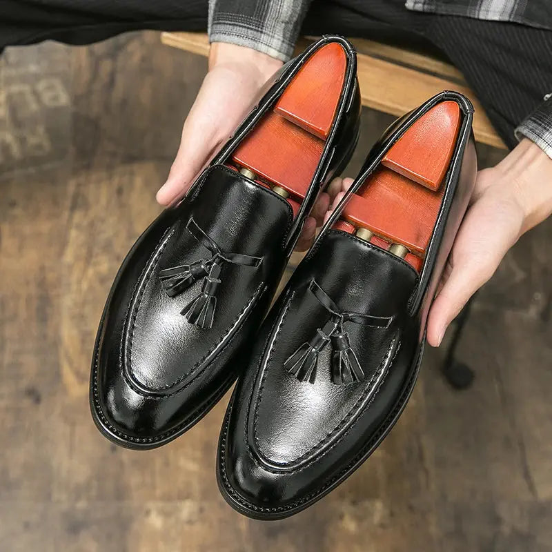Eleganckie, wygodne męskie mokasyny skórzane z frędzlami, idealne na lato i codzienne okazje.