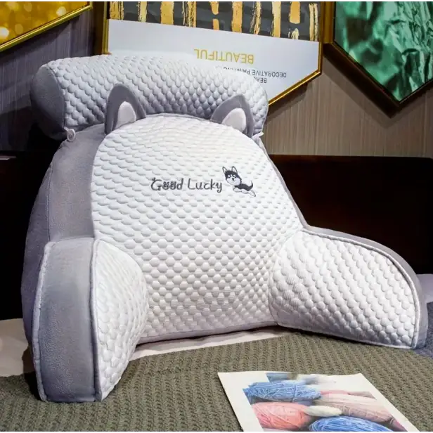 Ergonomiczna poduszka Cocoon w kształcie Husky, z pianki memory, optymalny komfort dla pleców, ramion i szyi.