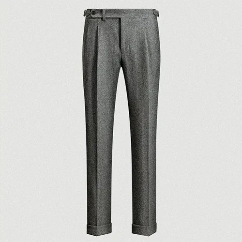 Męskie spodnie robocze slim fit w kolorze szarym z paskiem, dopasowane i eleganckie, idealne do środowiska biznesowego i formalnych okazji.