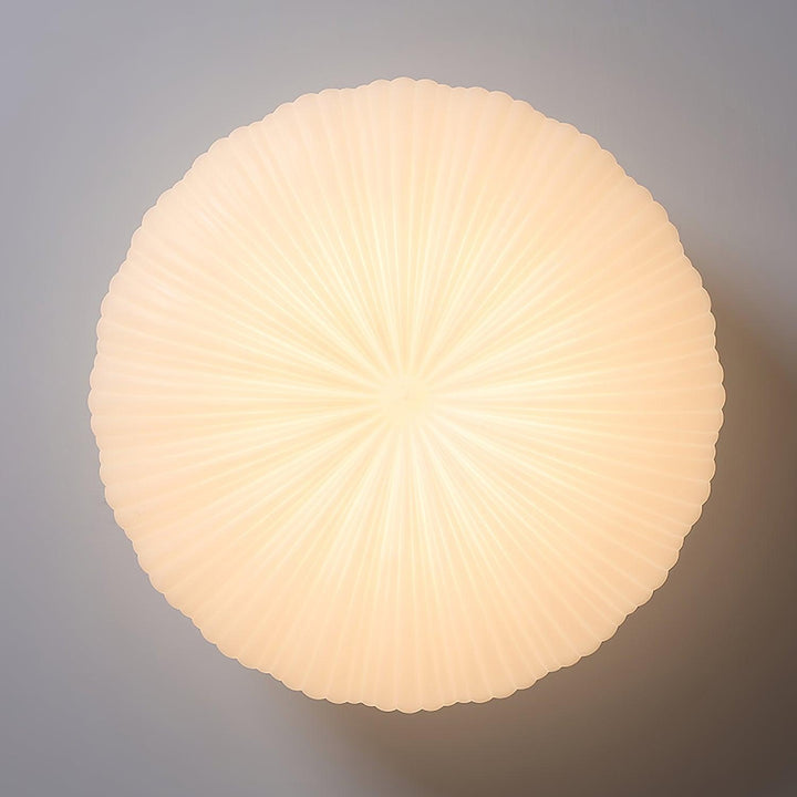 Lampa sufitowa LED z metalu i akrylu, nowoczesny design, regulowane światło z pilotem, elegancka i współczesna.