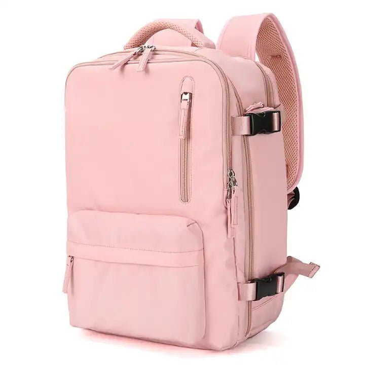 Plecak uniseks TrailSafe Pro na plecach, prezentujący ergonomiczne dopasowanie w ruchu.