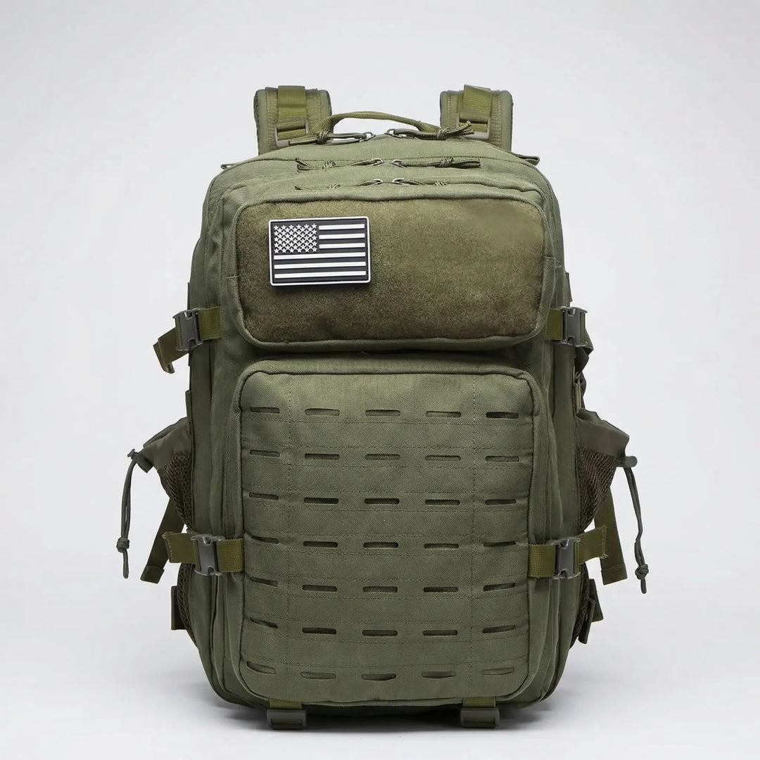 Wnętrze plecaka taktycznego 25L/50L z kieszeniami, zapewniające organizację sprzętu.