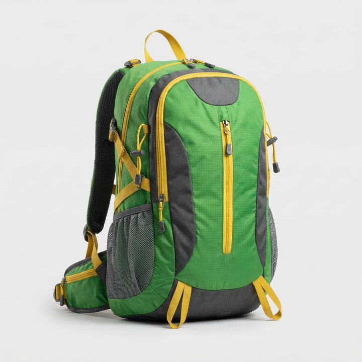 Wygodny plecak turystyczny 40L z szelkami i pasem biodrowym. Idealny na górskie wędrówki outdoor.