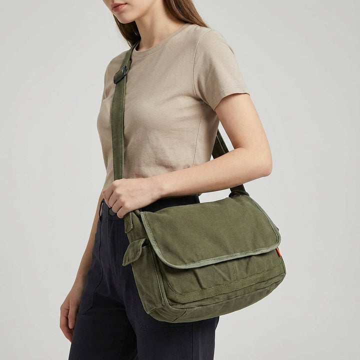 Uniwersalna torba vintage na ramię unisex, płócienna, pojemna, idealna jako torba szkolna lub podróżna.