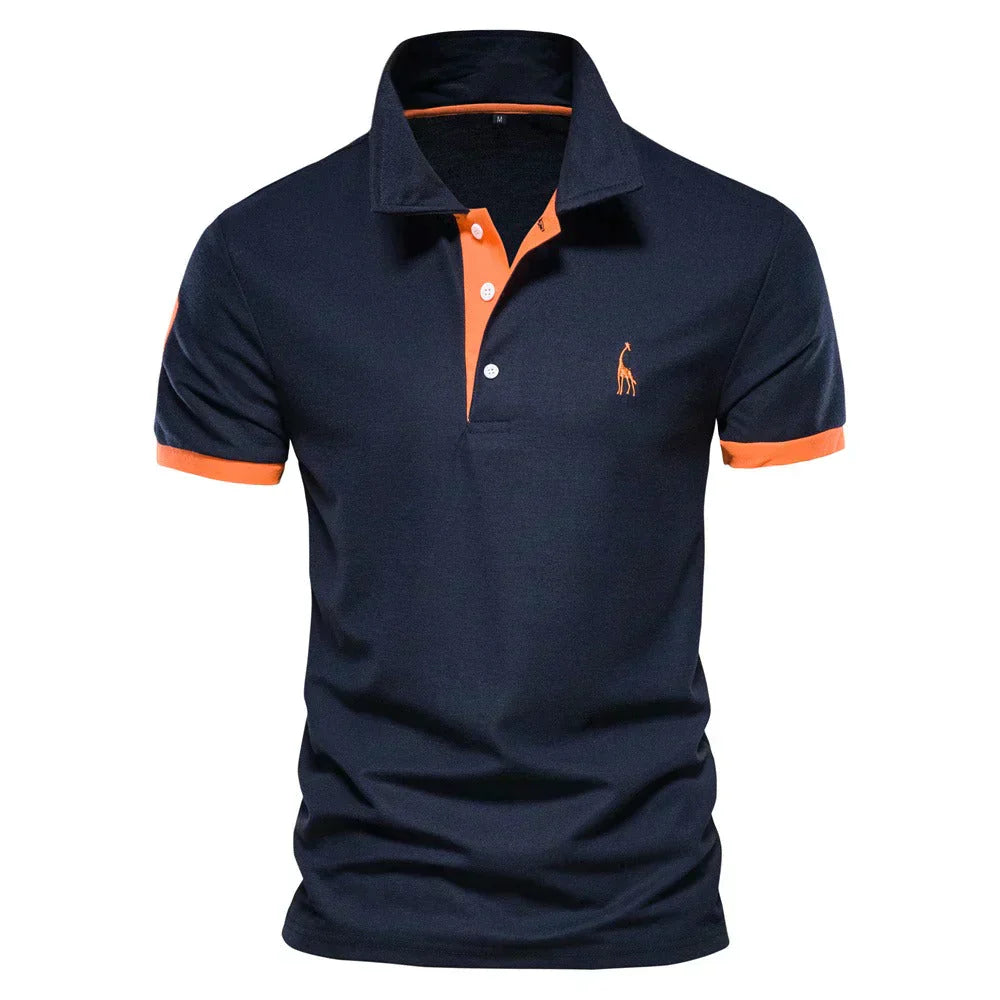 Męskie polo klasyczne, dopasowany krój, elegancka plisa z guzikami, oddychający materiał dla komfortu i ponadczasowego stylu.