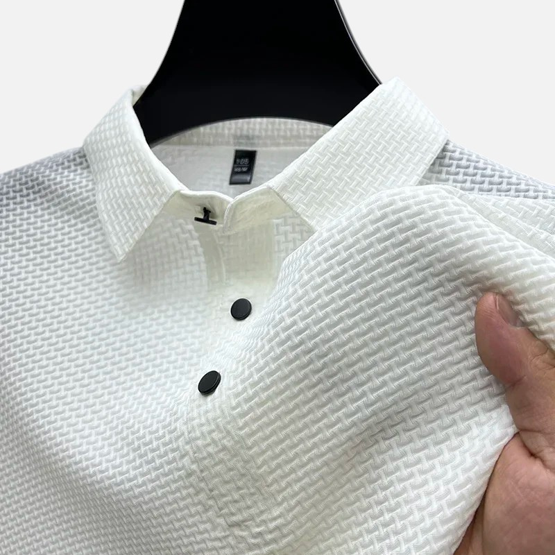 Elegancka, oddychająca męska koszulka polo z krótkim rękawem, z lekkiego materiału, idealna na lato.