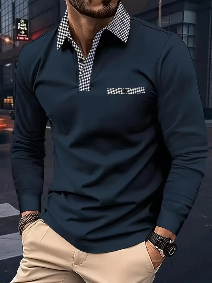 Męska koszulka polo z długim rękawem w kolorze granatowym, klasyczny styl, elegancki kołnierzyk polo, idealny na sezon przejściowy i zapewniający optymalny komfort.