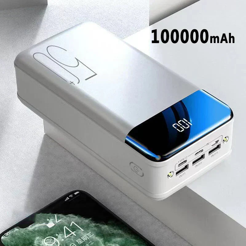 Power Bank 100 000 mAh, kompaktowy z portami USB, nowoczesny czarny design do podróży i sytuacji awaryjnych