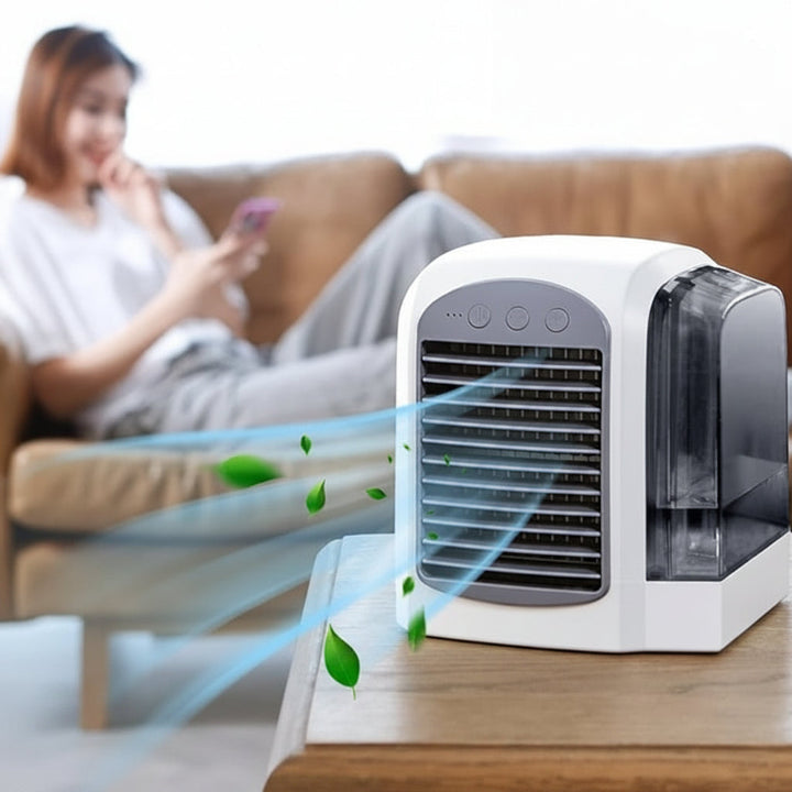 Kompaktowy klimatyzator ewaporacyjny na biurko, zapewniający komfortowe chłodzenie w domu i biurze. Cichy wentylator.