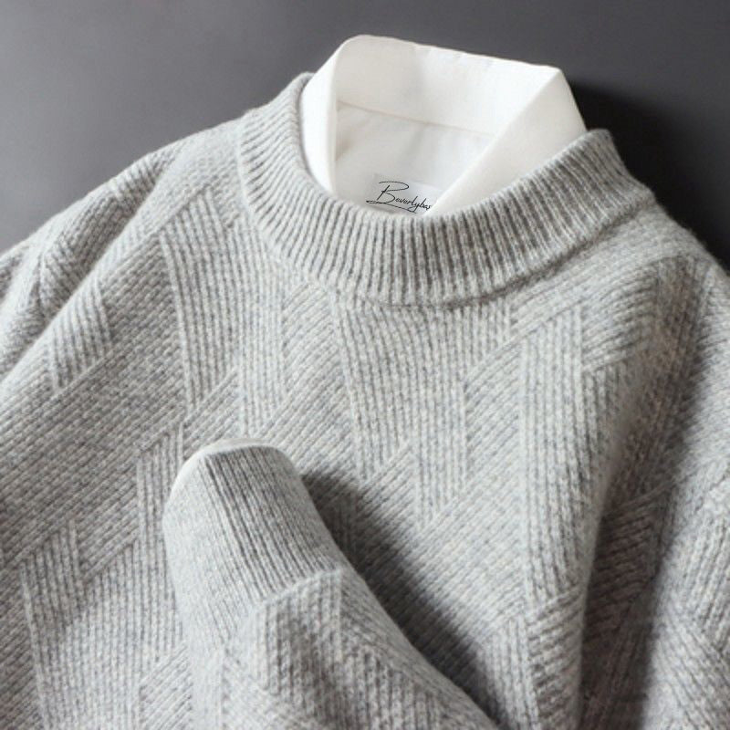 Elegancki męski sweter kaszmirowy, luksusowa faktura, dostępny w wielu kolorach, niezrównany komfort, ponadczasowy styl.