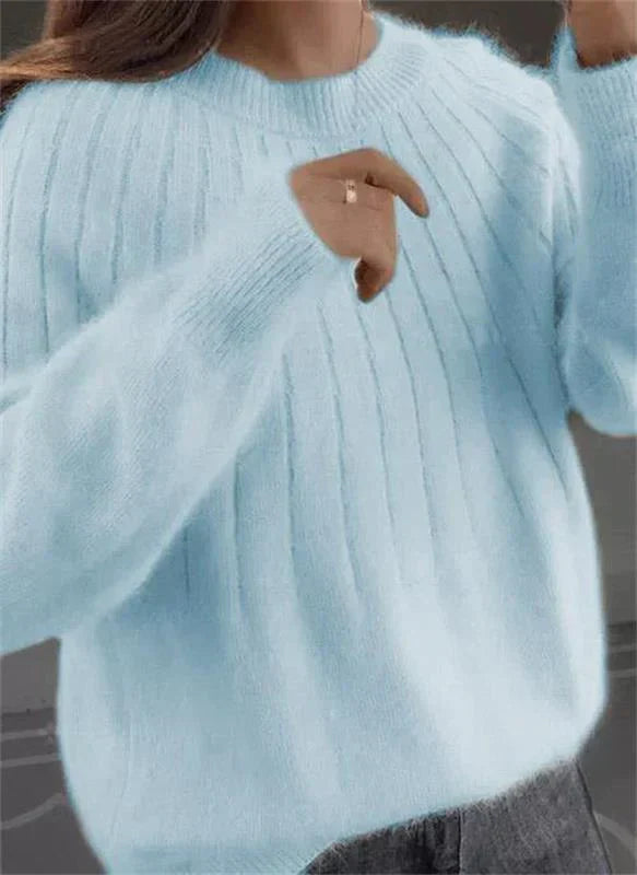 Damski sweter Ania w kolorze kaszmirowym, elegancki, z długim rękawem i okrągłym dekoltem, idealny na jesień i zimę.