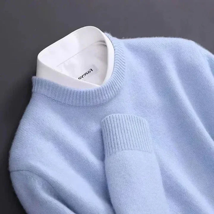 Męski sweter z kaszmiru, z okrągłym dekoltem, miękki i elegancki, idealny do ponadczasowego stylu i optymalnego komfortu.