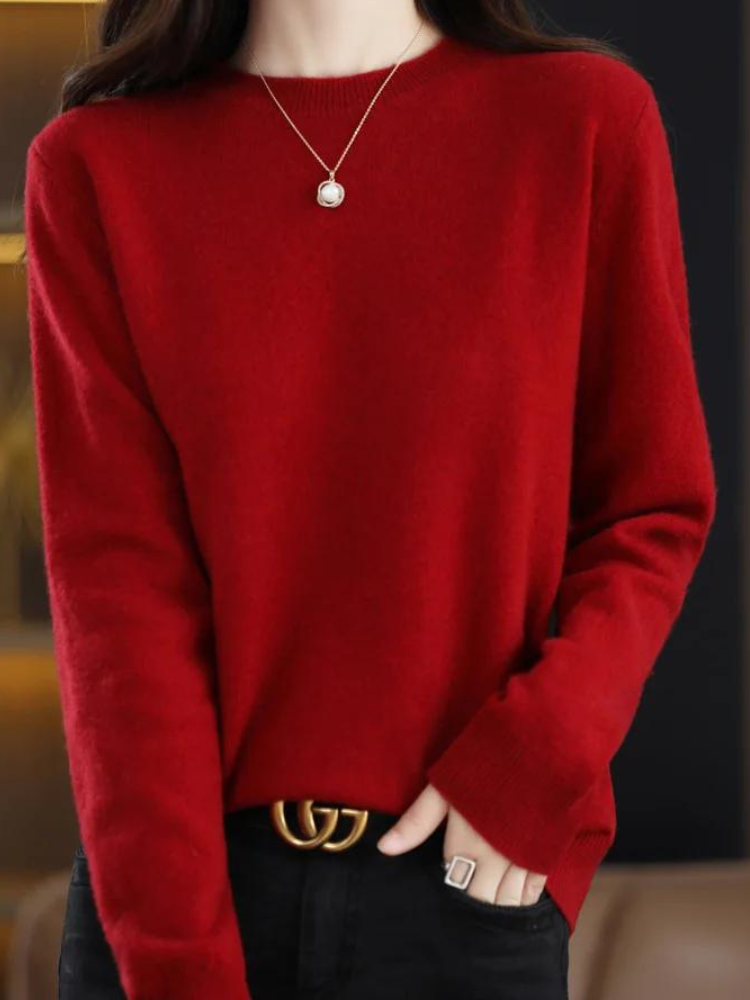 Sweter damski z wełny merynosów w kolorze beżowym, z długimi rękawami, eleganckim designem, luksusowy i miękki, idealny na zimę.