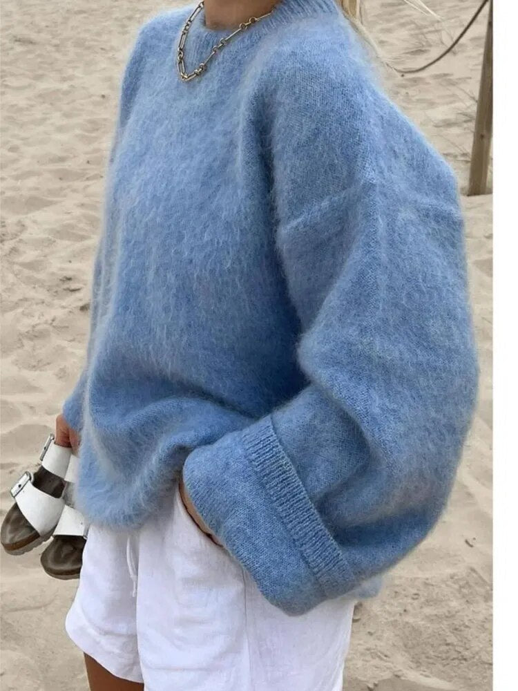 Damski sweter, długie rękawy, klasyczny design, doskonały na jesień i zimę.