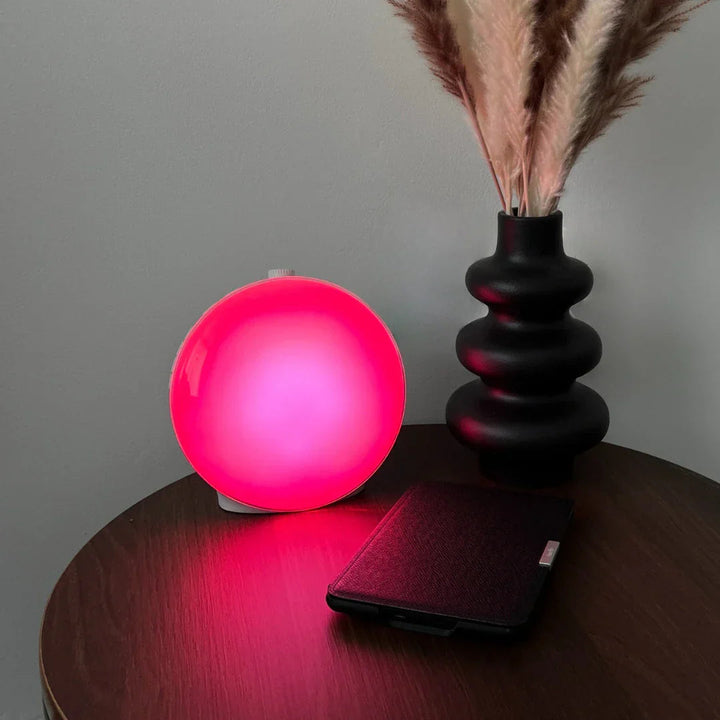 Nowoczesny budzik ze światłem naturalnym, elegancki design, tryb lampki nocnej, uspokajające dźwięki, symulacja wschodu słońca, dekoracja domu.