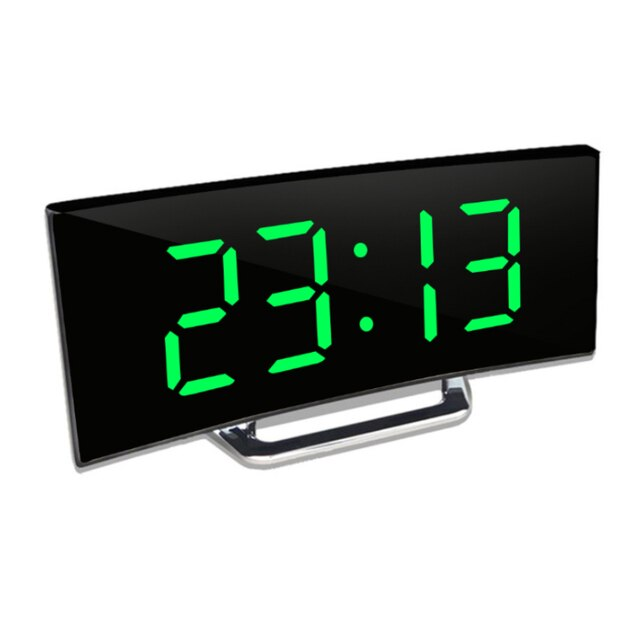 Nowoczesny cyfrowy budzik LED z zakrzywionym ekranem i jasnymi zielonymi cyframi.