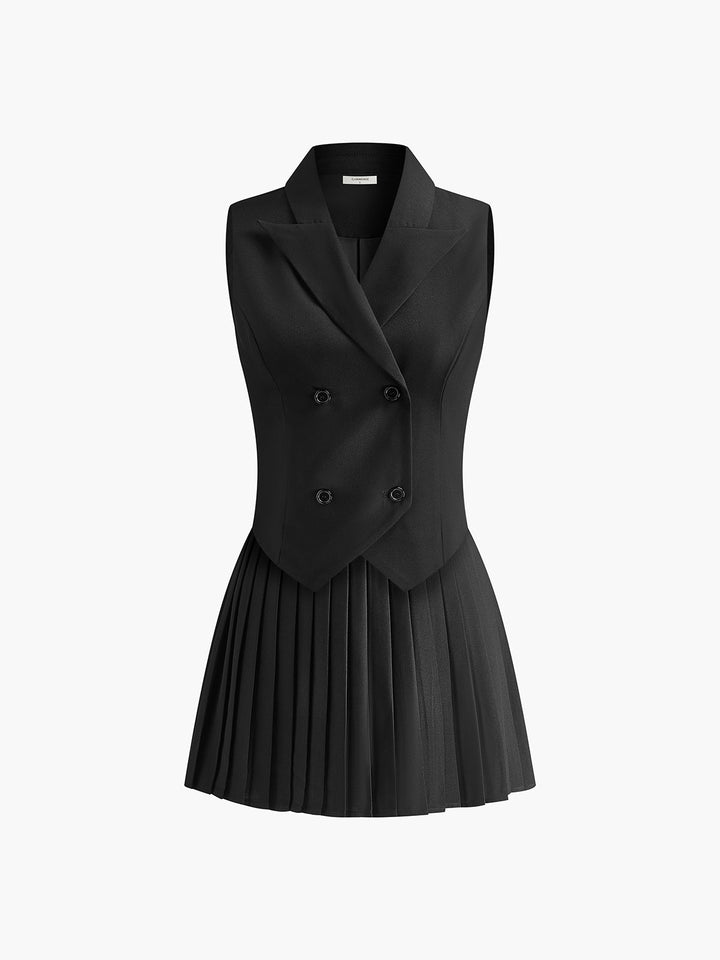 Elegancka sukienka blazer bez rękawów, z szykownym plisowanym wzorem, dopasowanym krojem i kołnierzem z klapami, idealna na specjalne okazje.
