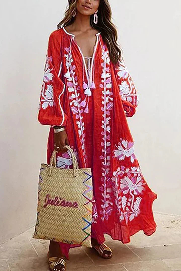 Długa sukienka boho z błyszczącym nadrukiem kwiatowym, dostępna w wielu kolorach, o letnim, zwiewnym stylu, w rozmiarach od S do 5XL.