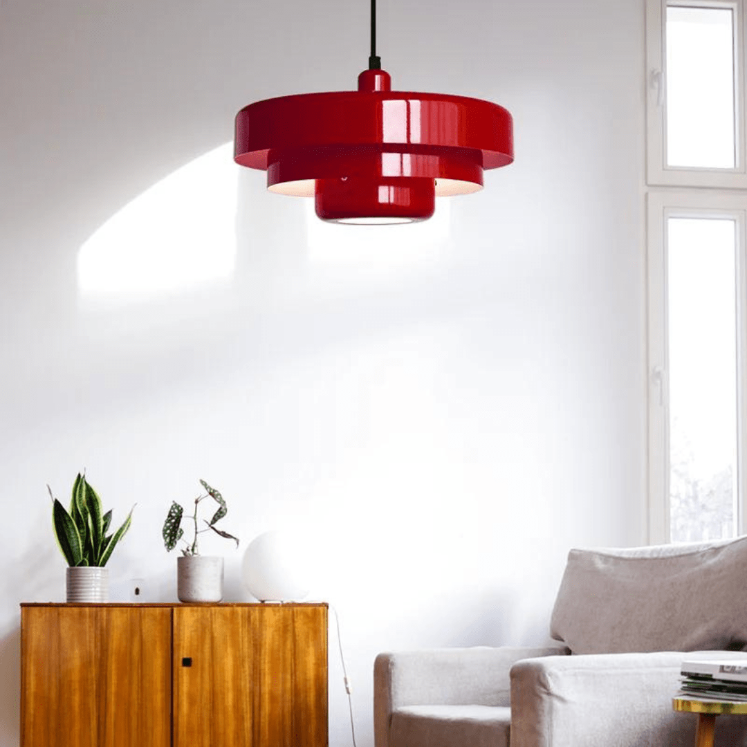 Wisząca lampa LED vintage, szkło i metal, ciepłe światło 2700K, elegancki design do ciepłego wnętrza.