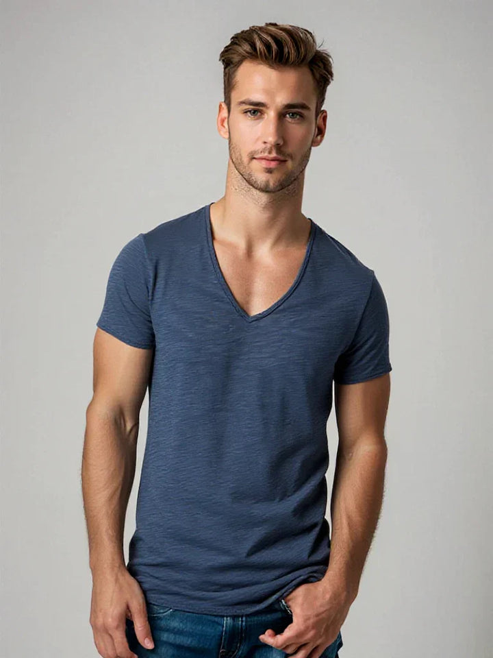 Męski T-shirt z dekoltem V, wygodny, z krótkim rękawem, idealny do eleganckiego i komfortowego codziennego stylu.