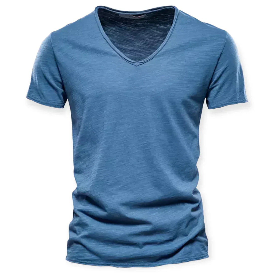 Męski T-shirt z dekoltem V, wygodny, z krótkim rękawem, idealny do eleganckiego i komfortowego codziennego stylu.