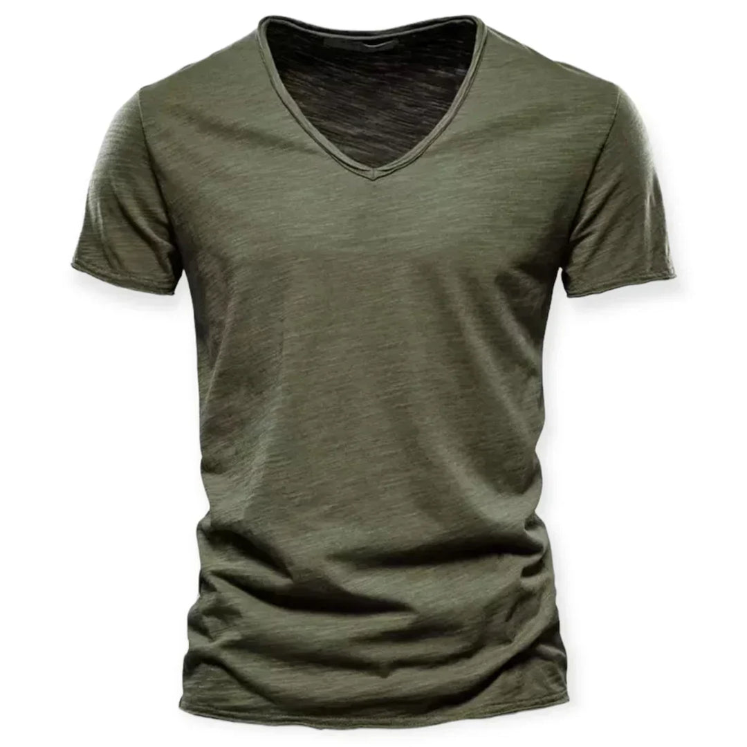 Męski T-shirt z dekoltem V, wygodny, z krótkim rękawem, idealny do eleganckiego i komfortowego codziennego stylu.