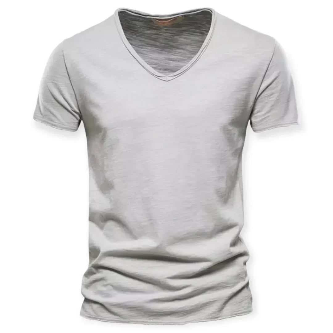 Męski T-shirt z dekoltem V, wygodny, z krótkim rękawem, idealny do eleganckiego i komfortowego codziennego stylu.