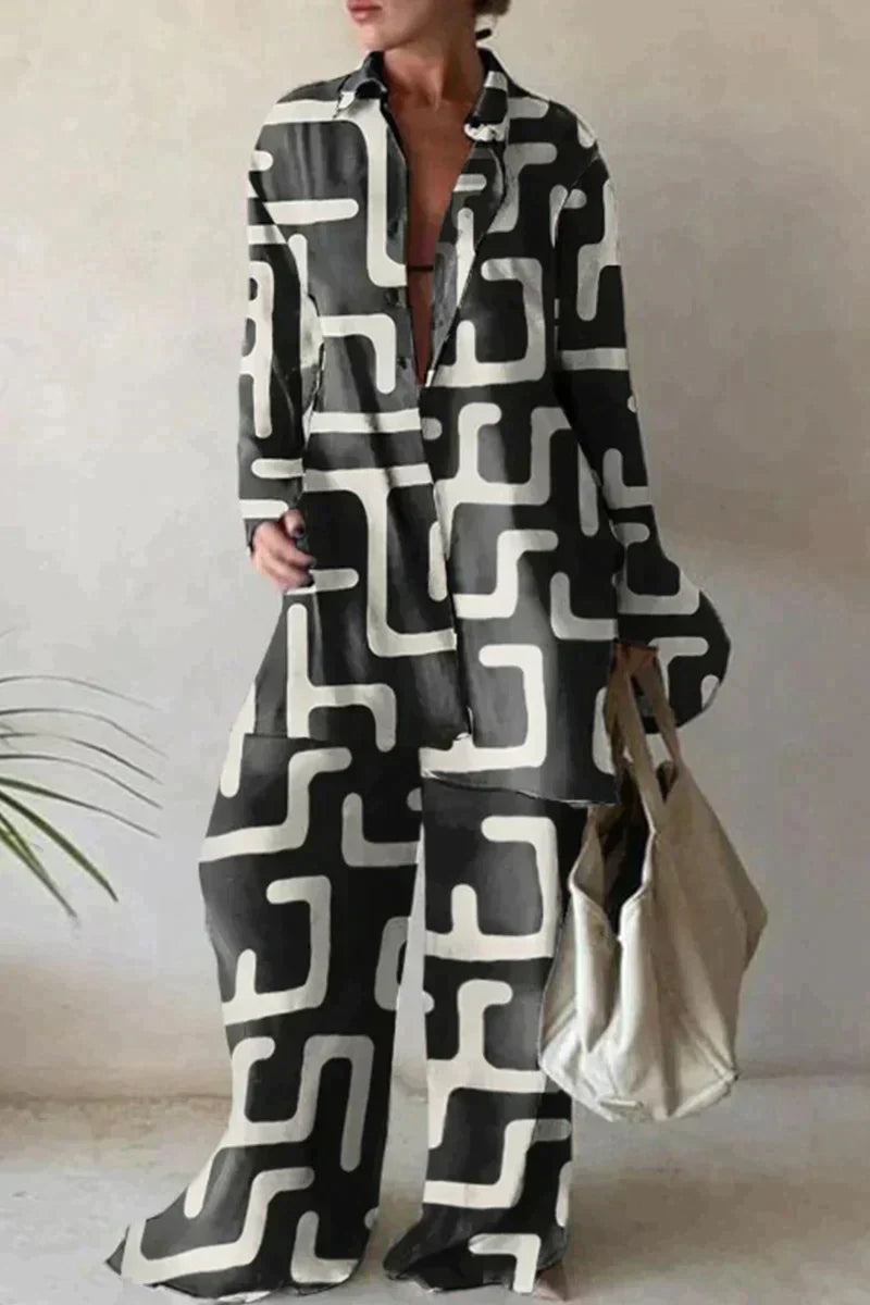 Damski garnitur spodnie z eleganckim geometrycznym wzorem, luźny krój, bluzka z długimi rękawami dla nowoczesnego stylu.