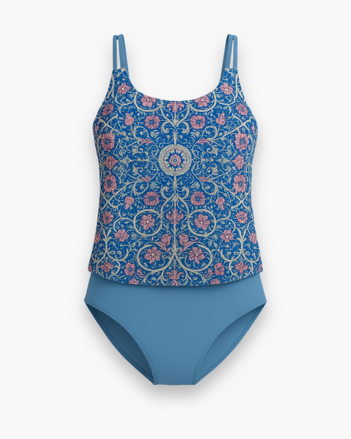 Eleganckie tankini damskie, nowoczesne wzory, lekki materiał, regulowane ramiączka, idealne na plażę i basen, letni styl.