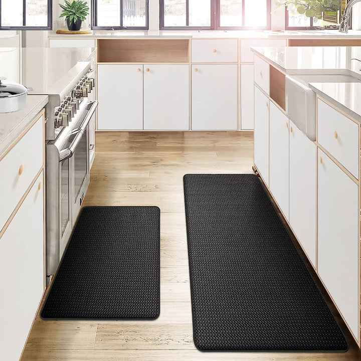 Czarna mata kuchenna, antyzmęczeniowa, ergonomiczna, antypoślizgowa, łagodzi nacisk na stopy, elegancki design, fazowane krawędzie