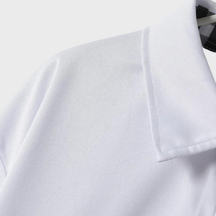 Tee-shirt homme à manches longues noir, coupe élégante, tissu doux et respirant, parfait pour style chic et confort.