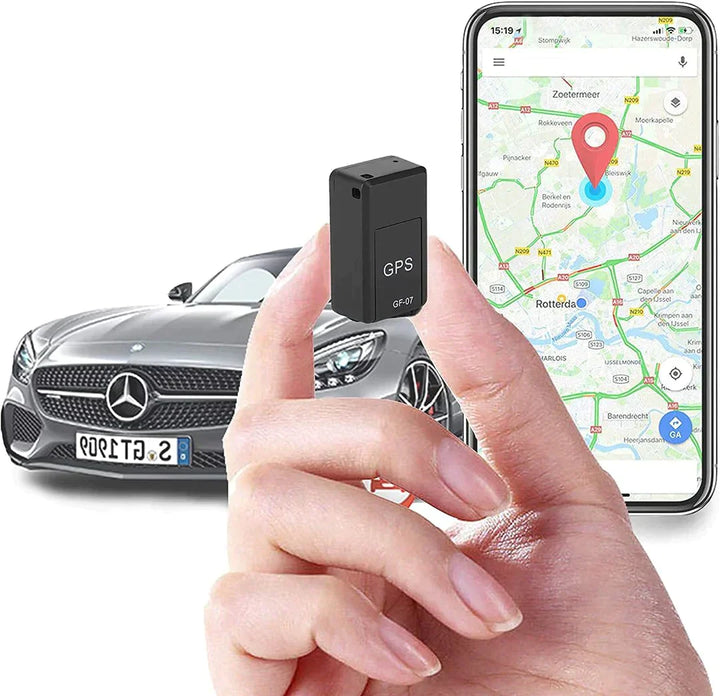 Kompaktowy, czarny, magnetyczny lokalizator GPS bez abonamentu, ze wbudowanym magnesem, precyzyjne śledzenie pojazdów, łatwa instalacja.