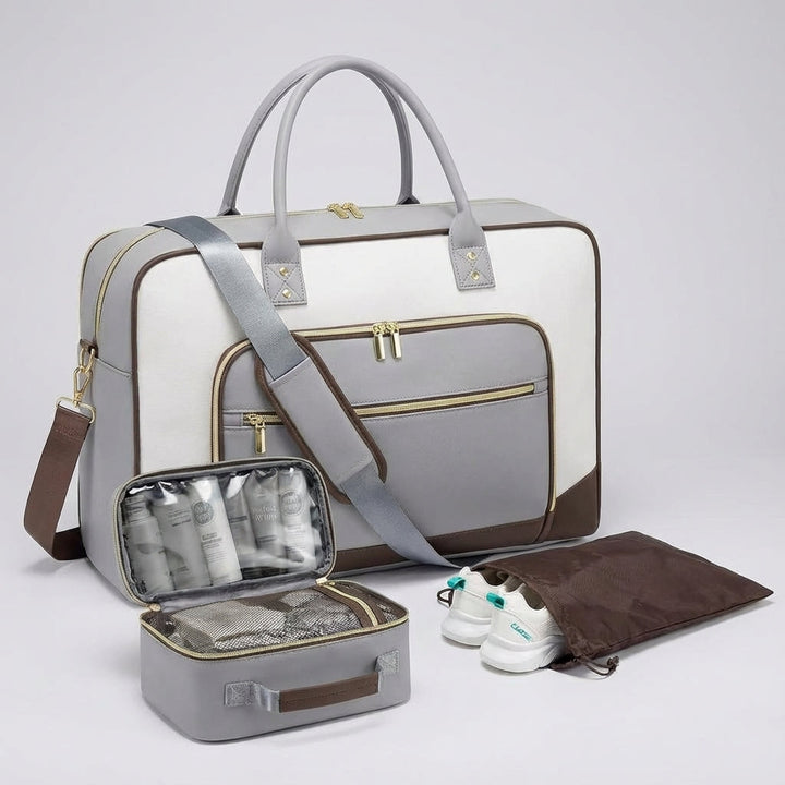 Stylowy unisex zestaw podróżny CarrySmart, idealny na każdą wyprawę, gwarantujący wygodę i porządek w bagażu.