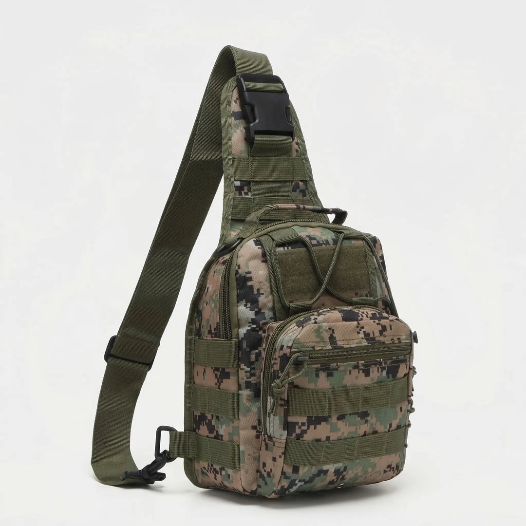 Funkcjonalny sling plecak taktyczny na jedno ramię Strikepak, do wędrówek i sportów outdoorowych.