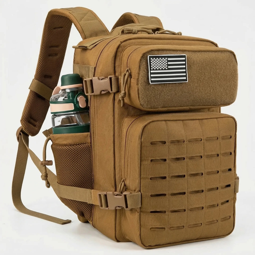 Wytrzymały plecak taktyczny MOLLE w kolorze khaki. Idealny na turystykę i militarny outdoor. Unisex.