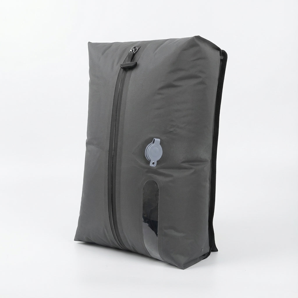 Elegancka, unisex torba kompresyjna SpaceSwell. Minimalistyczny design i funkcjonalność dla każdego podróżnika.