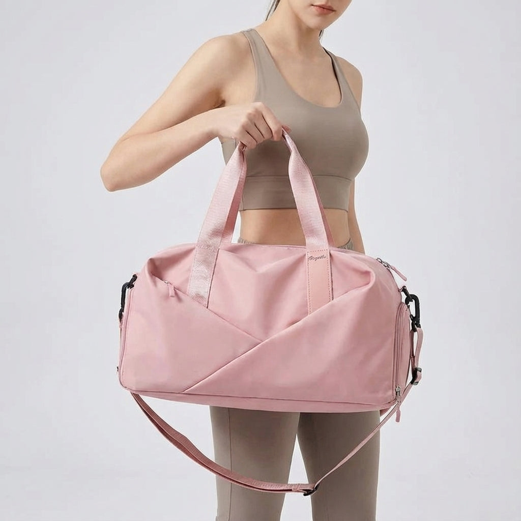 Elegancka torba Movella: gymbag i podróżna. Czarna, z regulowanym paskiem na ramię, do codziennego użytku.