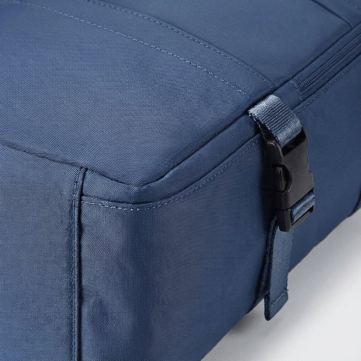 Praktyczny plecak podróżny unisex SkyGuardBag, zgodny z TSA, idealny jako bagaż kabinowy i akcesorium podróżne.