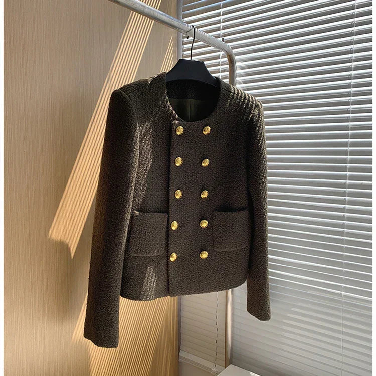 Damski blazer tweedowy, elegancki, dwurzędowy, biały. Szykowny i ponadczasowy styl dla wyrafinowanego wyglądu.