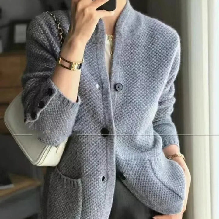 Miękki damski kardigan z kaszmiru i wełny, elegancki i ciepły, idealny na zimę.