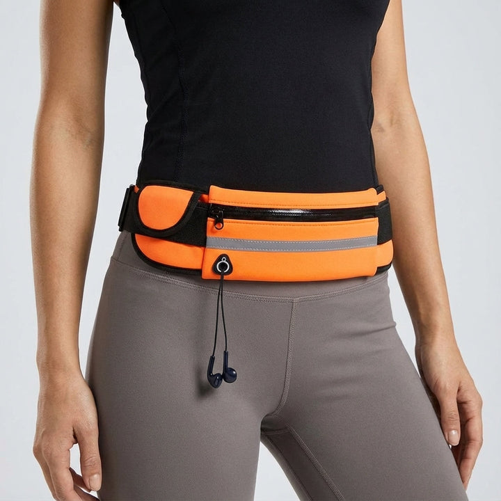 Detale wodoodpornej nerki RunBelt. Elastyczny pas sportowy z bezpiecznym zamkiem. Idealna do aktywności.