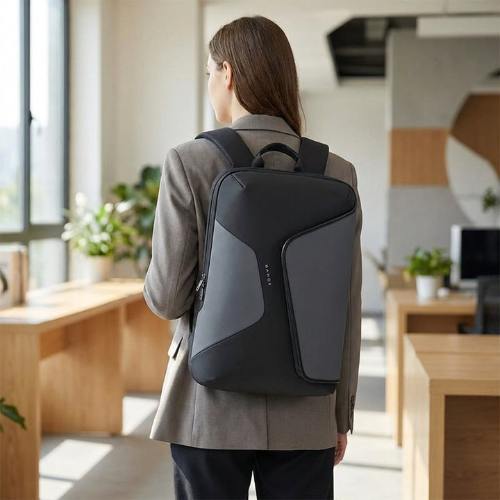 Wodoodporny plecak biznesowy FluxPack unisex z portem USB, idealny na laptopa i do podróży miejskich.