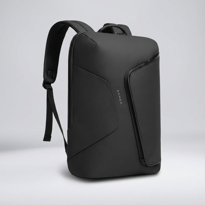 Stylowy, wodoodporny plecak miejski FluxPack, idealny dla profesjonalistów i podróżników, z ergonomicznym designem.